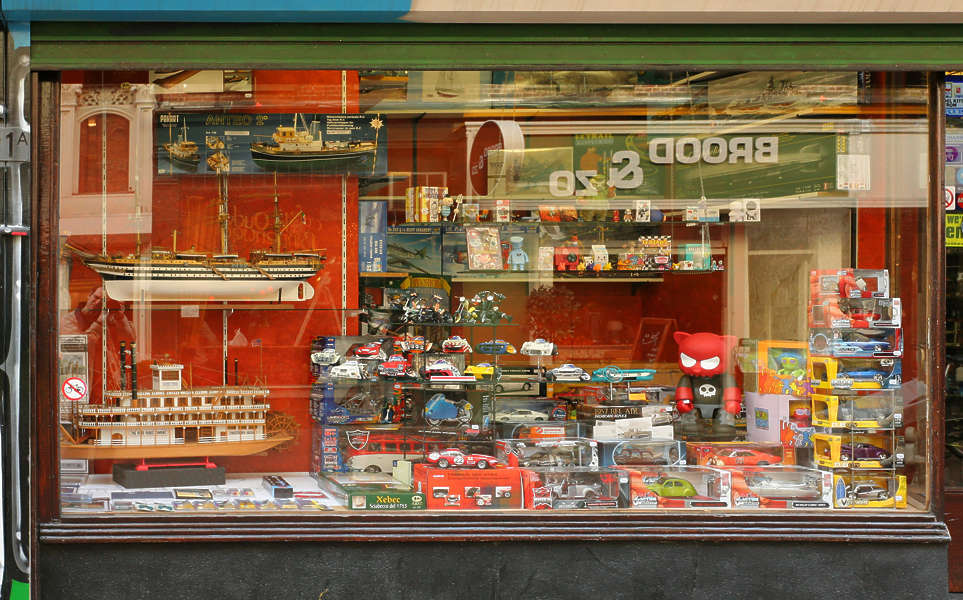 Upcyling: a new starbucks built from shipping containers – kristen baumlier Shops0160 - Free Background Texture - building facade store shop pane window storefront shopping