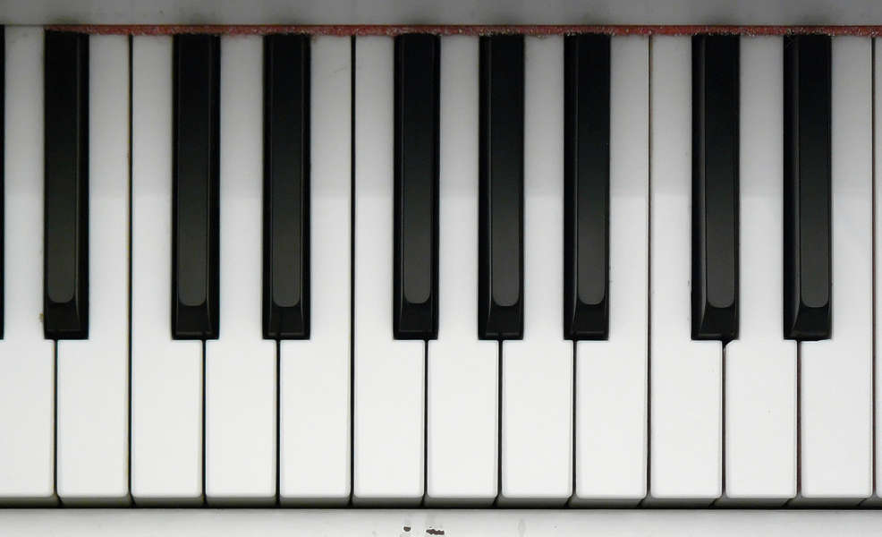 Presto piano. Мягкая клавиатура фортепиано. Клавиатура пианино потертая. Клавиши пианино текстура. Механическая клавиатура пианино.