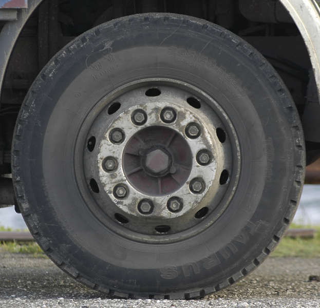 Wheels0051 Free Background Texture wheel truck big Wheels0051 Free Background Texture wheel truck big